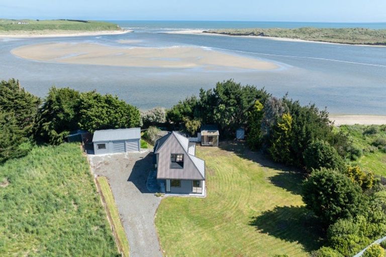 Photo of property in 4 Firth Street, Fortrose, Tokanui, 9875