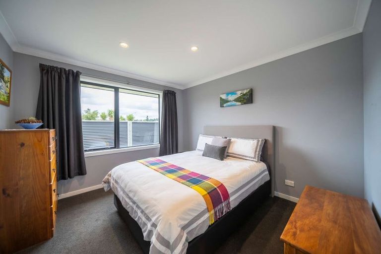 Photo of property in 27 Orbell Crescent, Te Anau, 9679