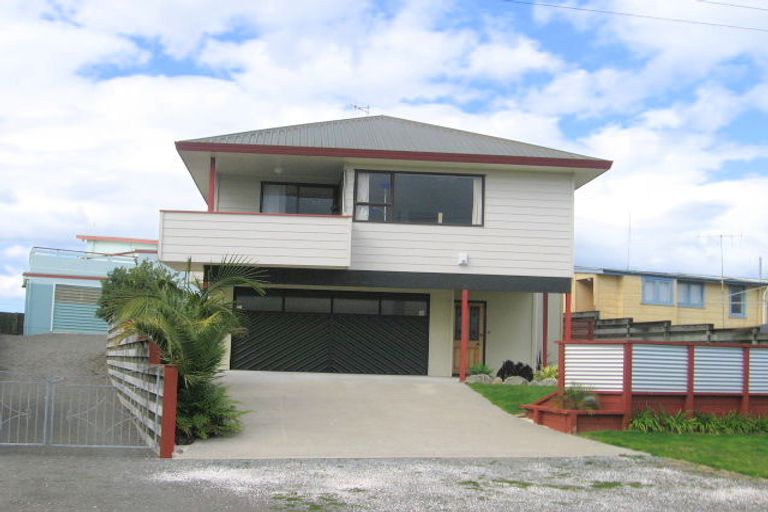 Photo of property in 102a Diana Avenue, Whangamata, 3620