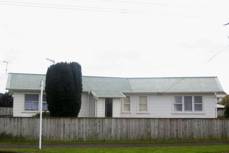 Photo of property in 11 Rosendale Avenue, Spotswood, New Plymouth, 4310