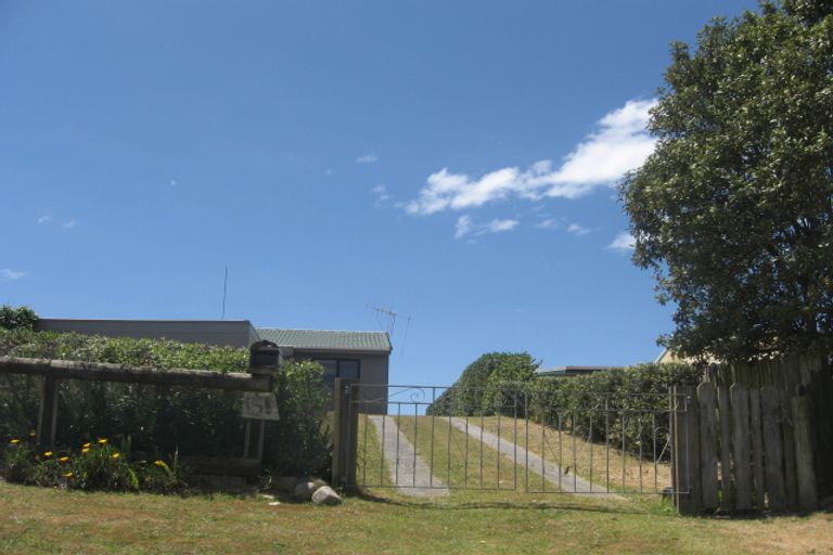 Photo of property in 151 Pukehina Parade, Pukehina, Te Puke, 3189