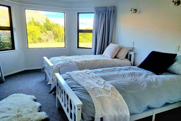 Photo of property in 2 The Terraces, Wanaka, 9305