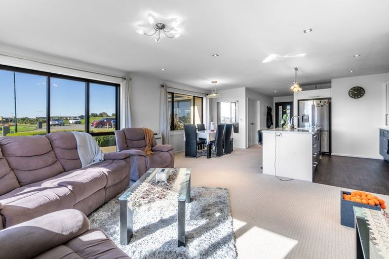 Photo of property in 28 Majestic Chance, Seaward Bush, Invercargill, 9812