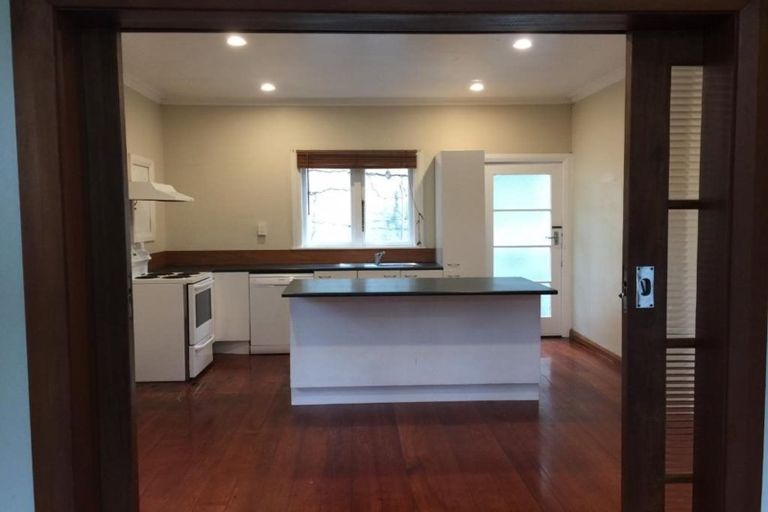 Photo of property in 19 Rothsay Road, Ngaio, Wellington, 6035