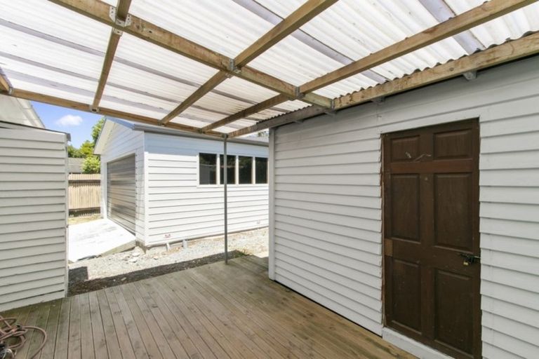 Photo of property in 33 Westminster Road, Wainuiomata, Lower Hutt, 5014