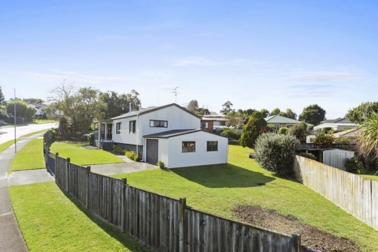 Photo of property in 15 Pelorus Street, Welcome Bay, Tauranga, 3112