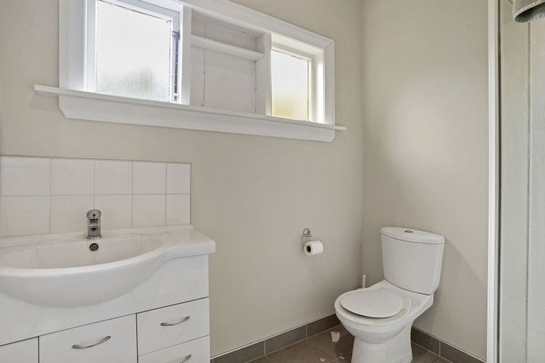 Photo of property in 6 Nortons Road, Avonhead, Christchurch, 8042