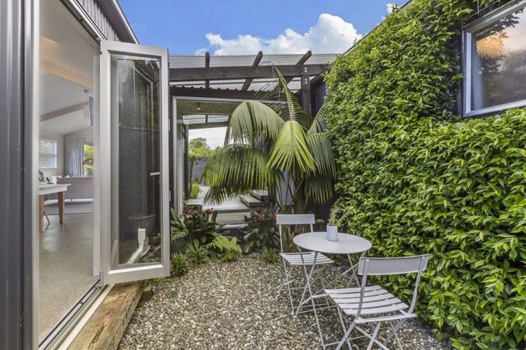 Photo of property in 30 Muncaster Road, Snells Beach, 0920