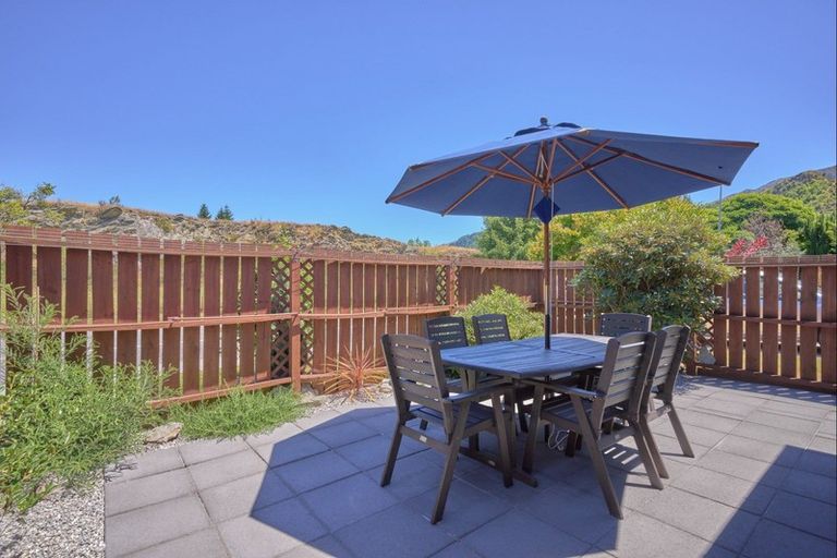 Photo of property in 41 Mcdonnell Road, Arrowtown, 9302