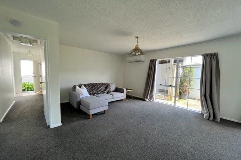 Photo of property in 9/169 Whites Line East, Waiwhetu, Lower Hutt, 5010
