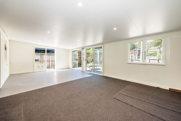 Photo of property in 9 Glen Road, Raumati South, Paraparaumu, 5032