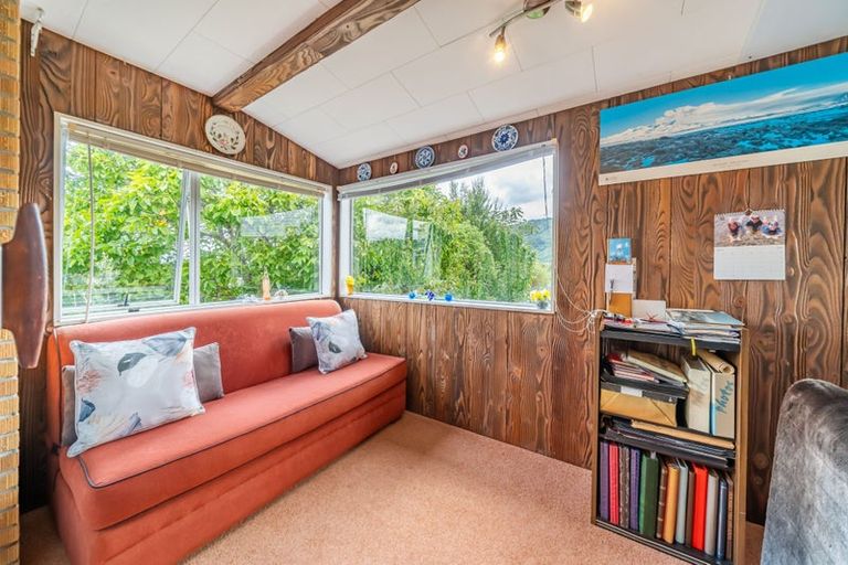 Photo of property in 7 Roband Crescent, Brown Owl, Upper Hutt, 5018