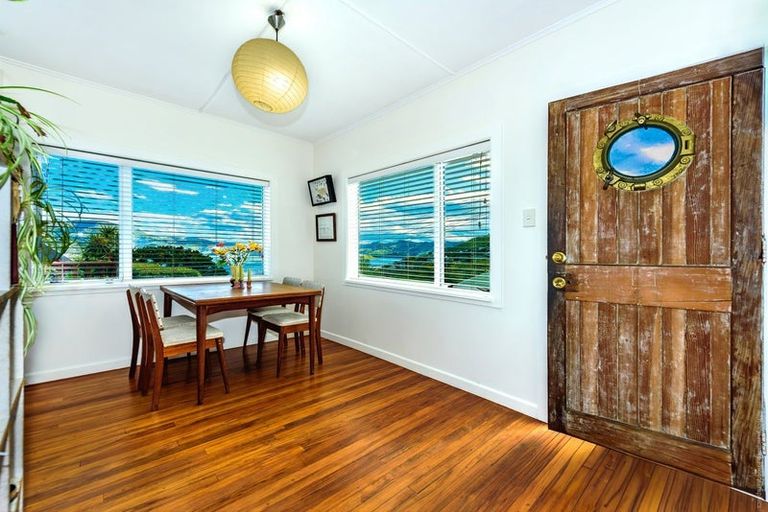 Photo of property in 10 Cornwall Road, Lyttelton, 8082