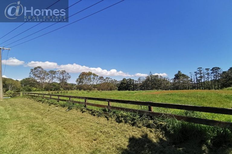 Photo of property in 6 Moontide Road, Kumeu, 0892