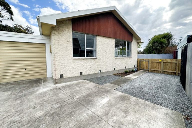 Photo of property in 2/3 Korora Street, Bromley, Christchurch, 8062