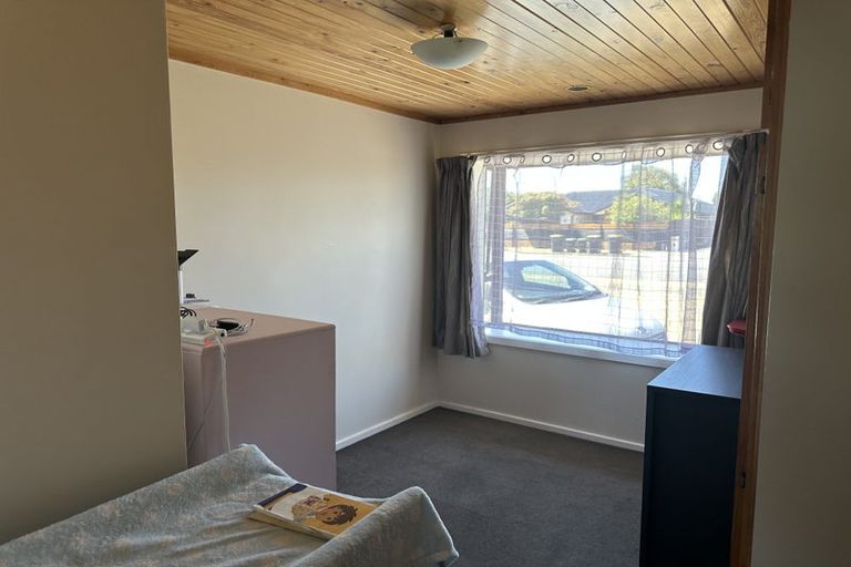 Photo of property in 195 Burwood Road, Burwood, Christchurch, 8083