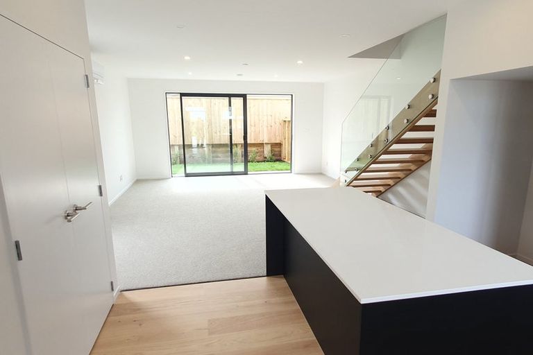 Photo of property in 36 Central Terrace, Alicetown, Lower Hutt, 5010