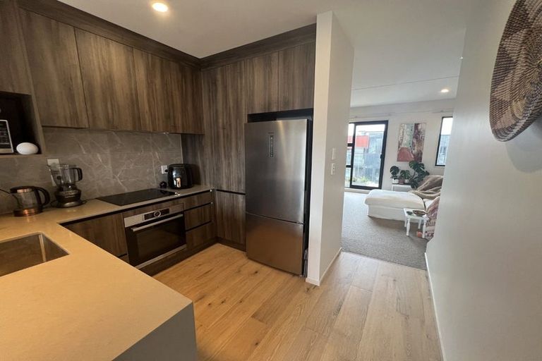 Photo of property in 7 Longshore Drive, Long Bay, Auckland, 0630