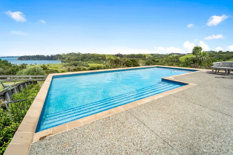 Photo of property in 923 Takatu Road, Tawharanui Peninsula, Warkworth, 0986