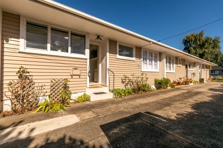 Photo of property in 4/6 Ruahine Street, Trentham, Upper Hutt, 5018