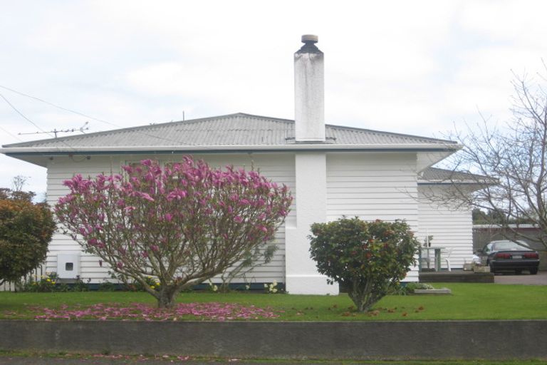 Photo of property in 5 Rosendale Avenue, Spotswood, New Plymouth, 4310