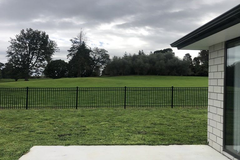 Photo of property in 71 Murray Ward Drive, Te Kauwhata, 3710