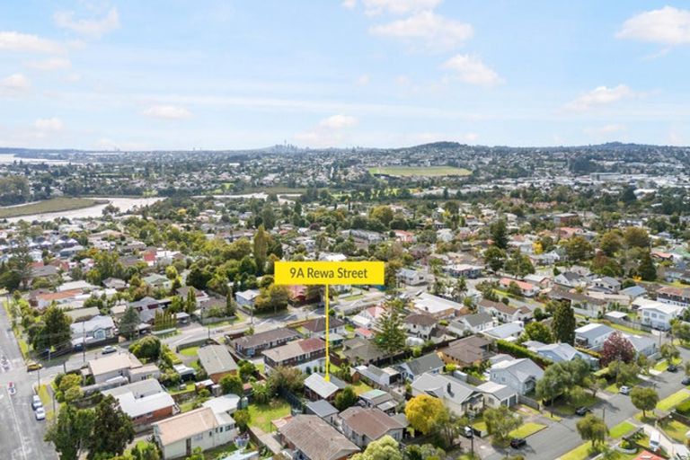 Photo of property in 9 Rewa Street, New Lynn, Auckland, 0600