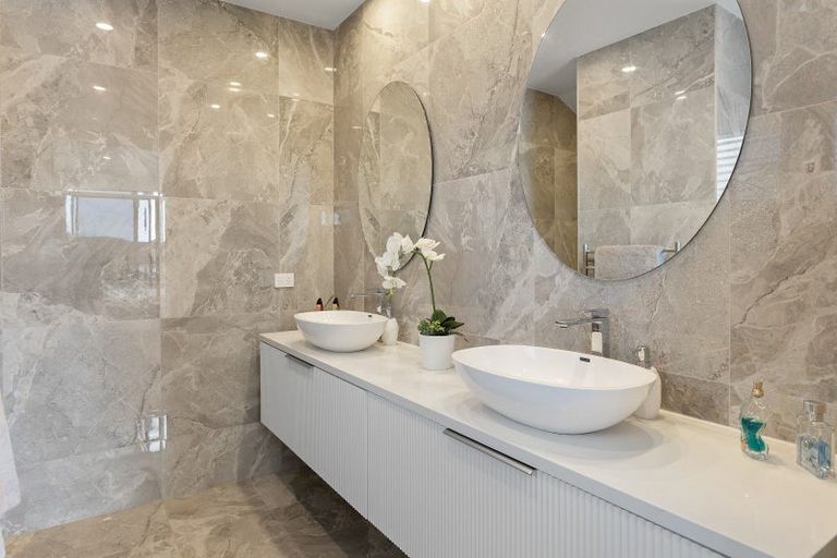 Photo of property in 13 Awatea Drive, Whitianga, 3510