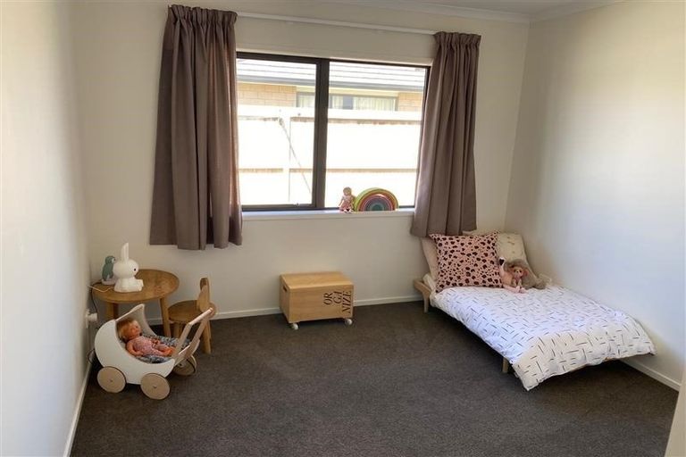 Photo of property in 3 Fred White Drive, Kumeu, 0810