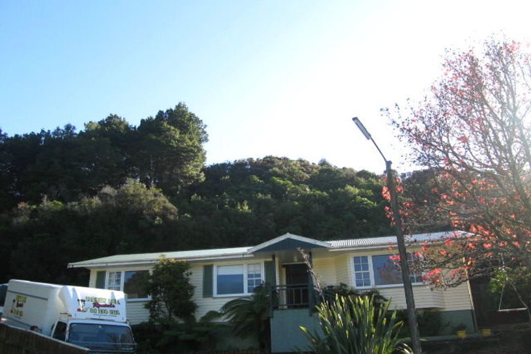 Photo of property in 10 Waipuna Grove, Stokes Valley, Lower Hutt, 5019