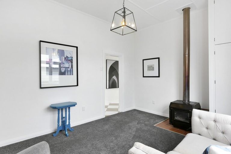 Photo of property in 37 Wesley Street, South Dunedin, Dunedin, 9012