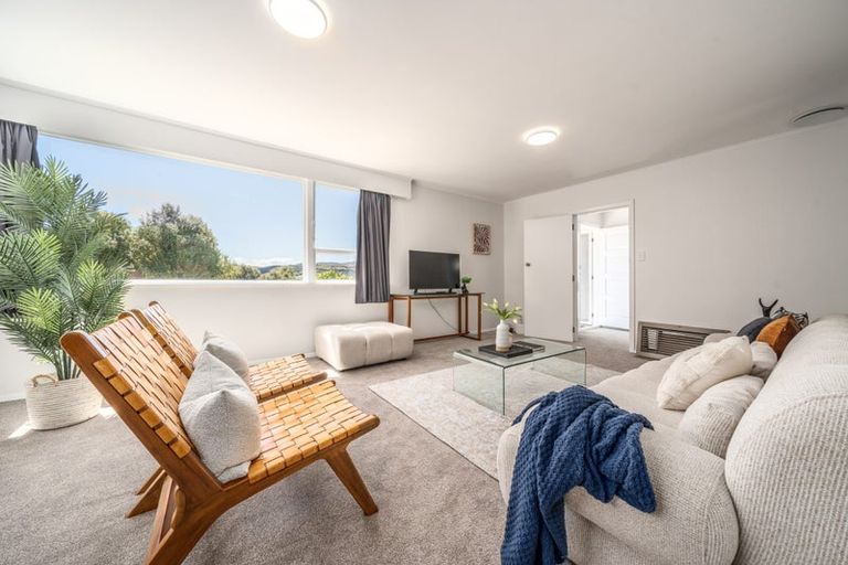 Photo of property in 82 Larsen Crescent, Tawa, Wellington, 5028