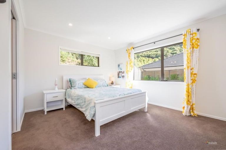 Photo of property in 79 Riverstone Drive, Riverstone Terraces, Upper Hutt, 5018