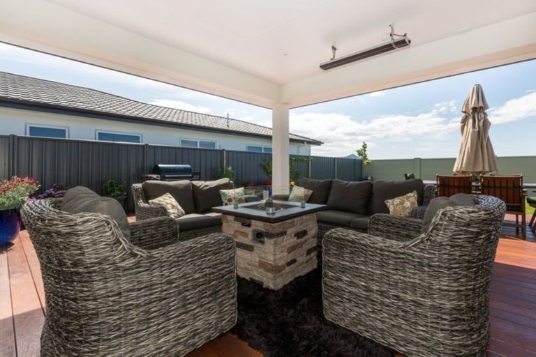 Photo of property in 32 Pelorus Avenue, Poraiti, Napier, 4112