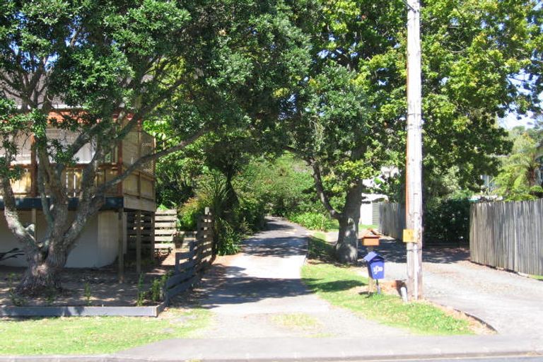 Photo of property in 2/30 Glenvar Road, Torbay, Auckland, 0630