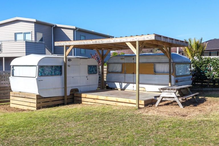 Photo of property in 14 Moray Place, Whiritoa, Whangamata, 3691