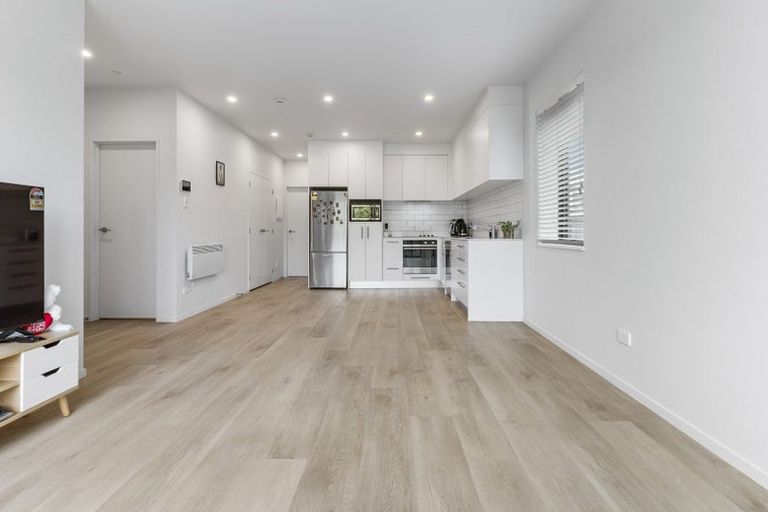 Photo of property in 201/25 Potter Avenue, Northcote, Auckland, 0627