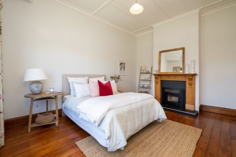 Photo of property in 127 Vigor Brown Street, Napier South, Napier, 4110