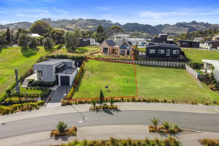 Photo of property in 7 Rangitahi Road, Raglan, 3225
