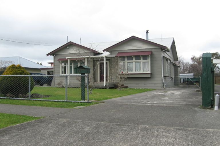 Photo of property in 17 Carthew Street, Feilding, 4702