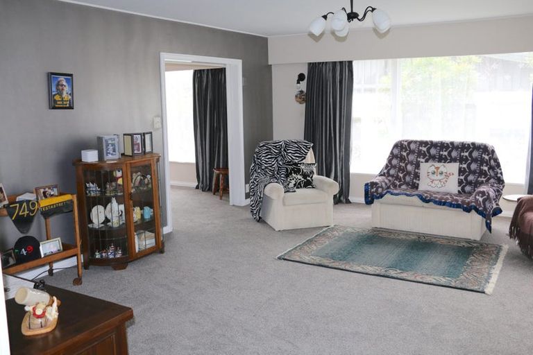 Photo of property in 3 Ardal Grove, Tirohanga, Lower Hutt, 5010