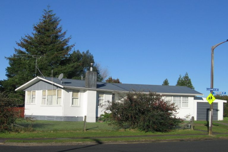 Photo of property in 121/123 Elizabeth Drive, Tokoroa, 3420