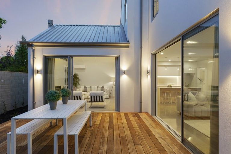 Photo of property in 96a Saint James Avenue, Papanui, Christchurch, 8053