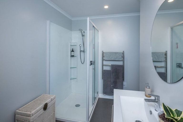 Photo of property in 2 Konini Grove, Raumati Beach, Paraparaumu, 5032