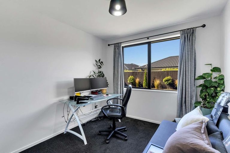 Photo of property in 4 Crest Place, Rolleston, 7615