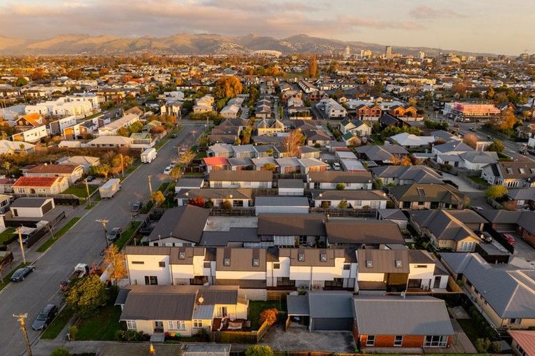 Photo of property in 3/25 Allard Street, Edgeware, Christchurch, 8013