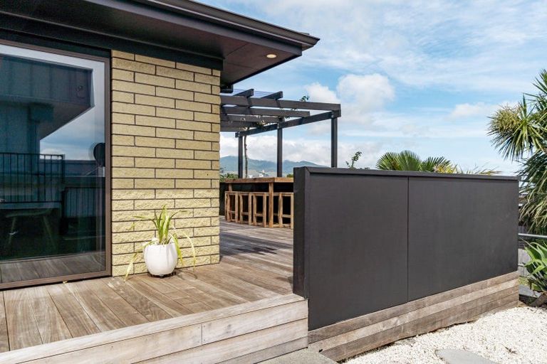 Photo of property in 10c Long Street, Raglan, 3225