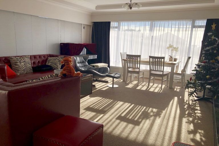 Photo of property in 44 Bleakhouse Road, Howick, Auckland, 2014