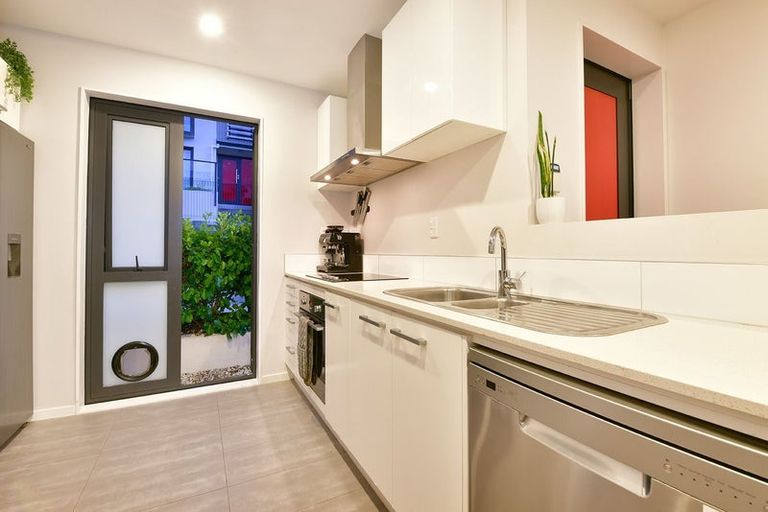 Photo of property in 13 Makamaka Lane, Albany Heights, Auckland, 0632