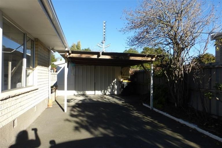 Photo of property in 60 Denise Crescent, Hornby, Christchurch, 8042